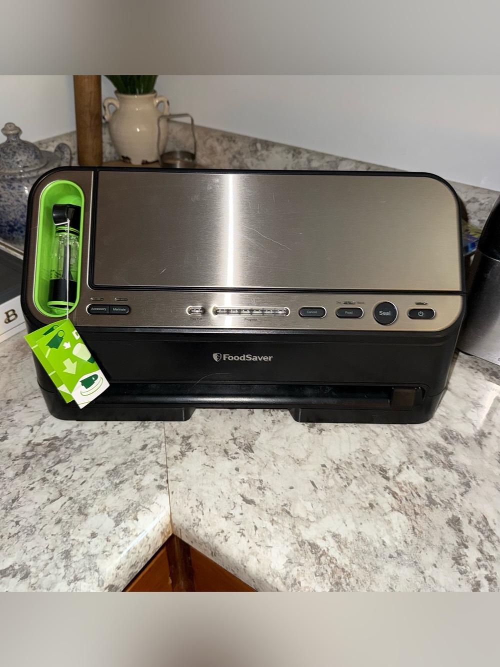 FoodSaver V4400 2-in-1 Vacuum Sealer